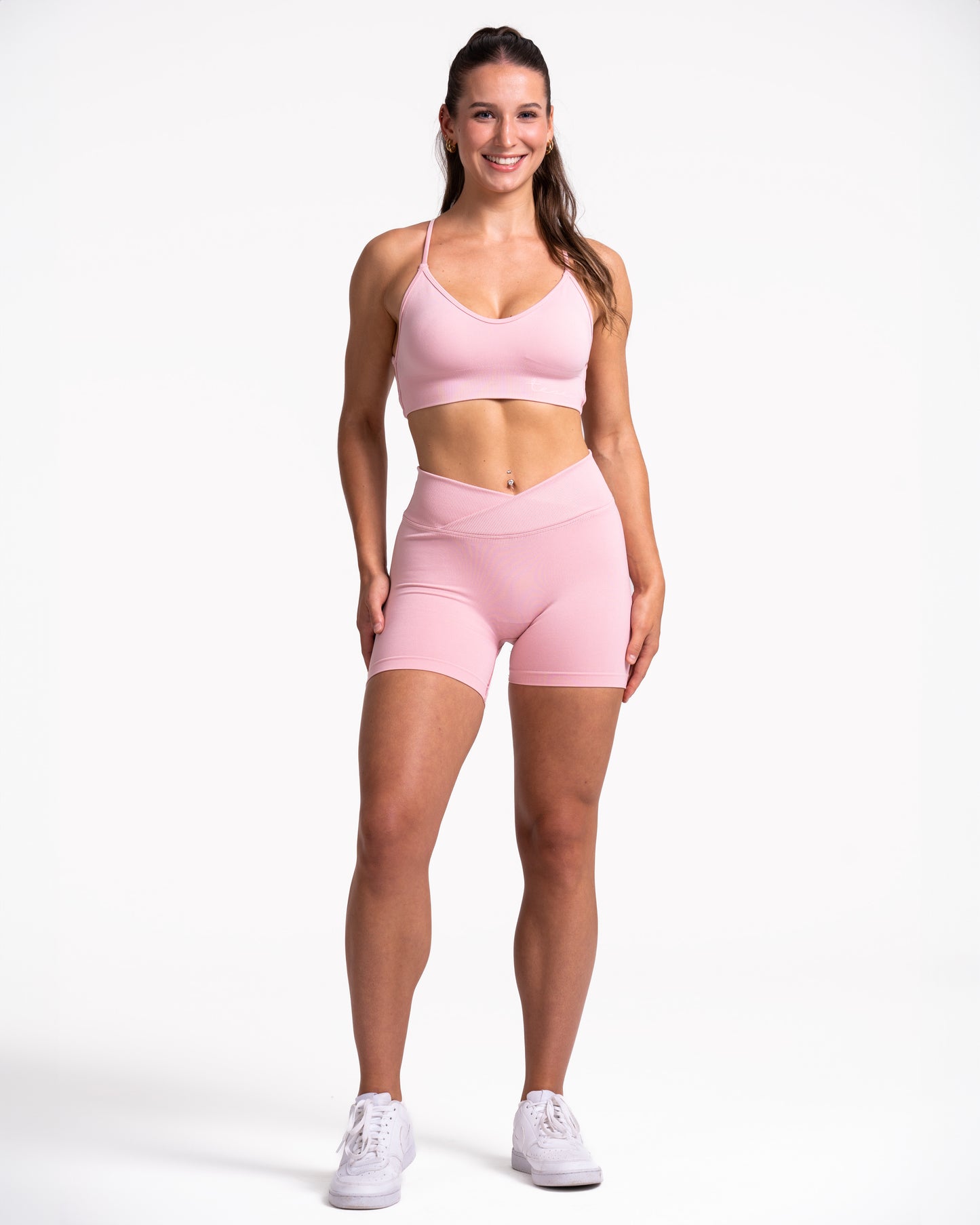 Fearless V-Shape Covert Scrunch Short "Rosa"